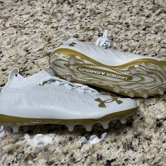 Under armor cleats, New (Display) Size 9 - Picture 2 of 6